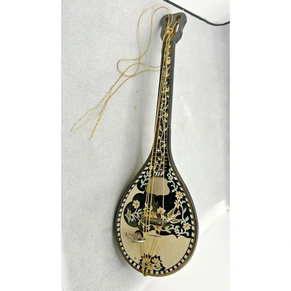 Mandolin Wind-Up Music Box Ornate‎ Floral